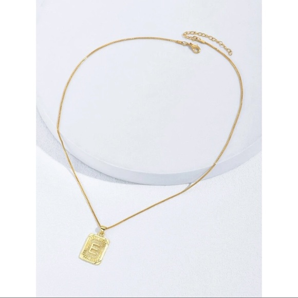 Gold Plated Letter “E” Initial Engraved Charm Tag Box Chain Necklace - Picture 3 of 4